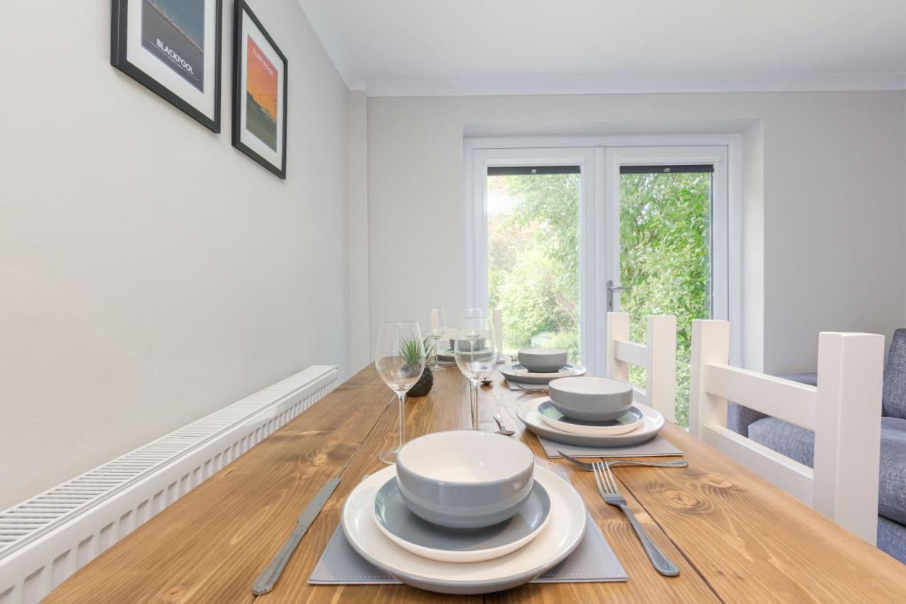 Charles Alexander Short Stay - Moorway House Poulton-le-Fylde Exterior foto