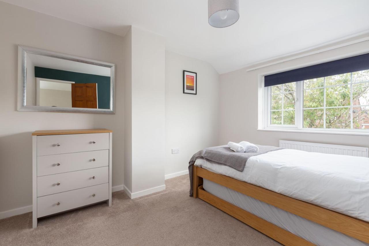 Charles Alexander Short Stay - Moorway House Poulton-le-Fylde Exterior foto